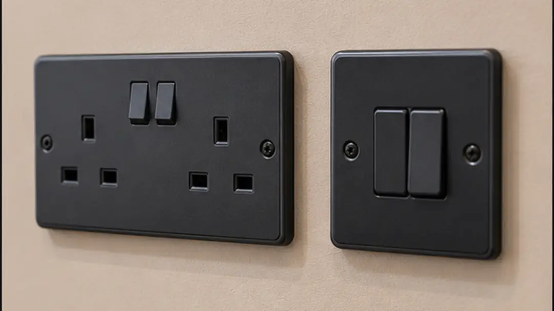 Illustrative small electrical repairs work in Kirriemuir
